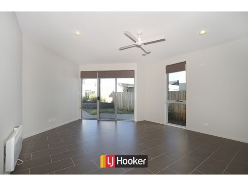 28 Fairfield Street, Crace ACT 2911