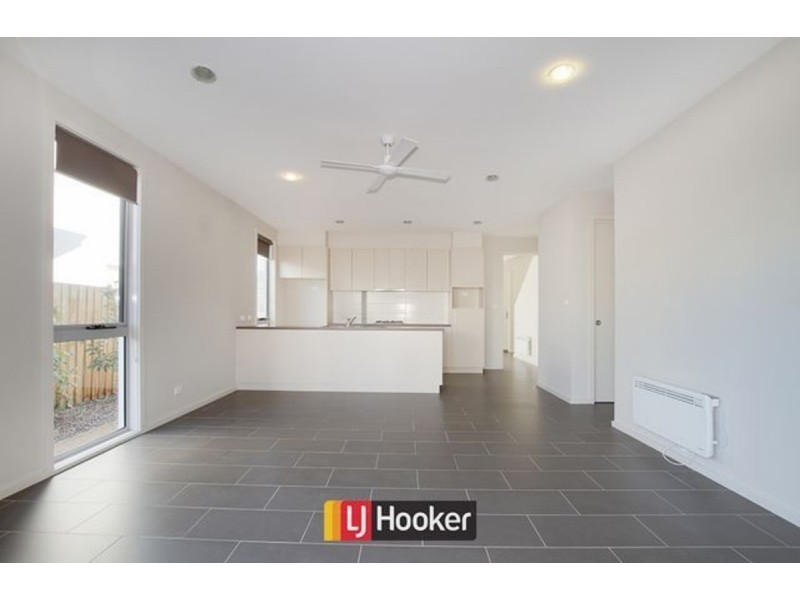 28 Fairfield Street, Crace ACT 2911
