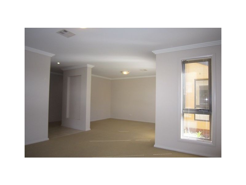 49 Kinloch Circuit, Bruce ACT 2617