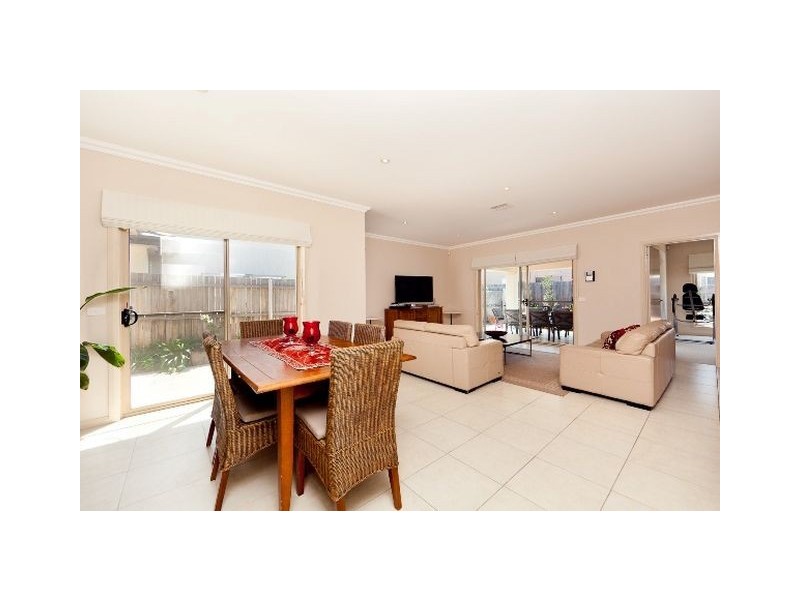 4 Daniels Street, Franklin ACT 2913