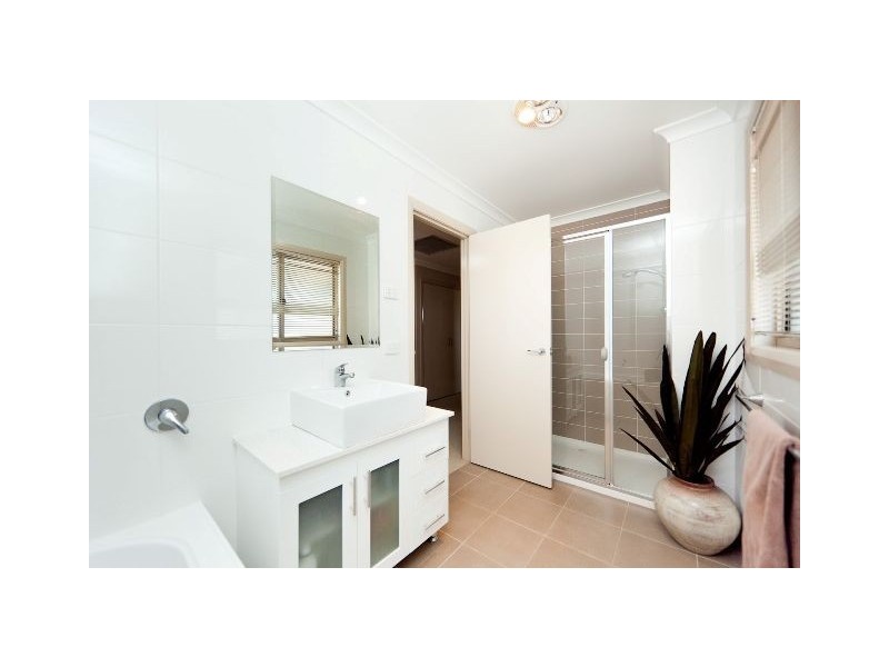 4 Daniels Street, Franklin ACT 2913