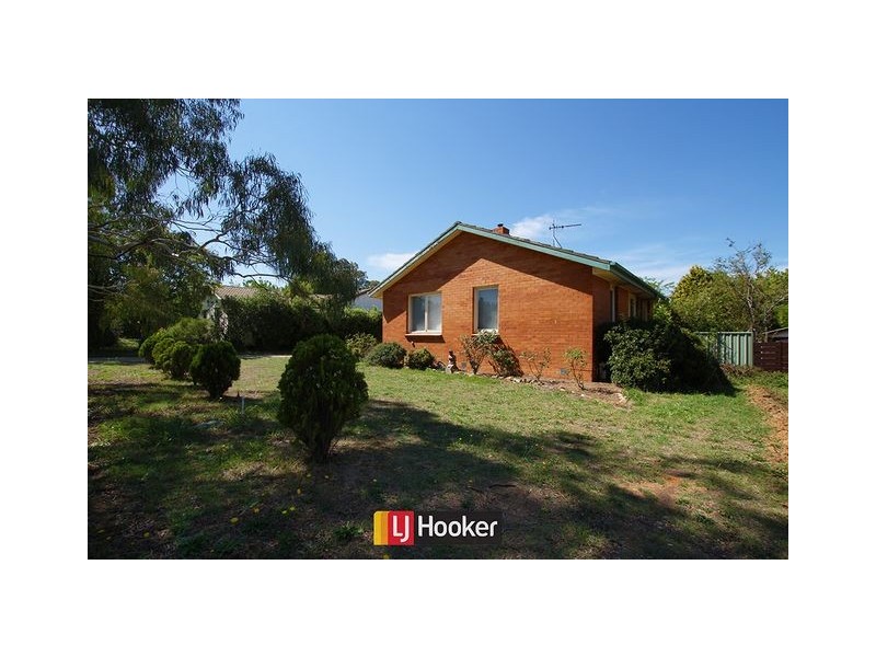 16 Legge Street, Downer ACT 2602