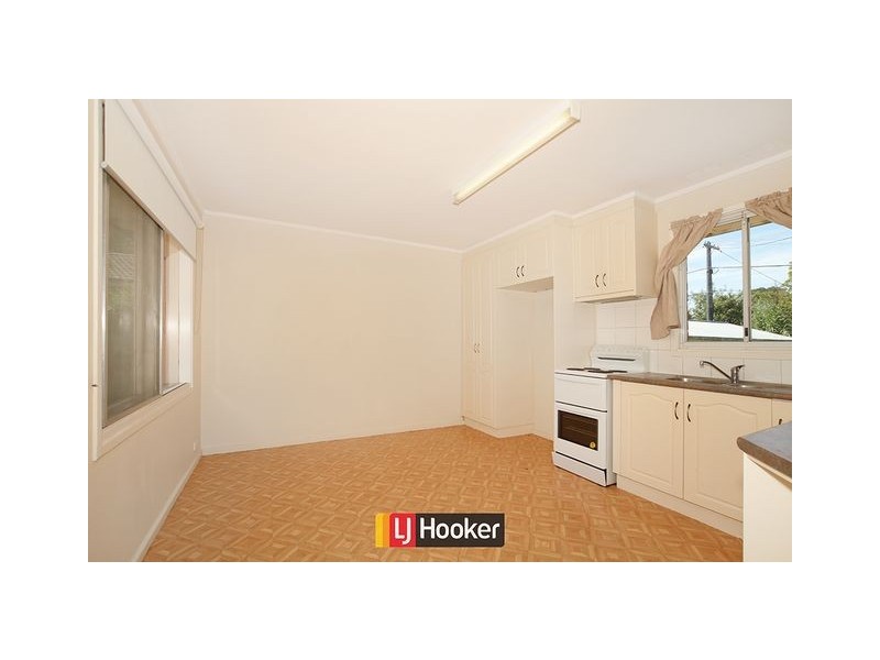 16 Legge Street, Downer ACT 2602