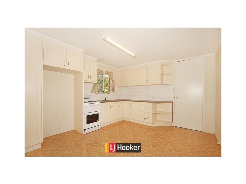 16 Legge Street, Downer ACT 2602
