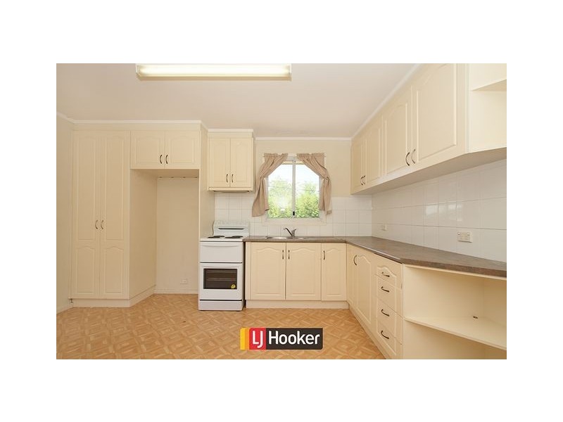 16 Legge Street, Downer ACT 2602