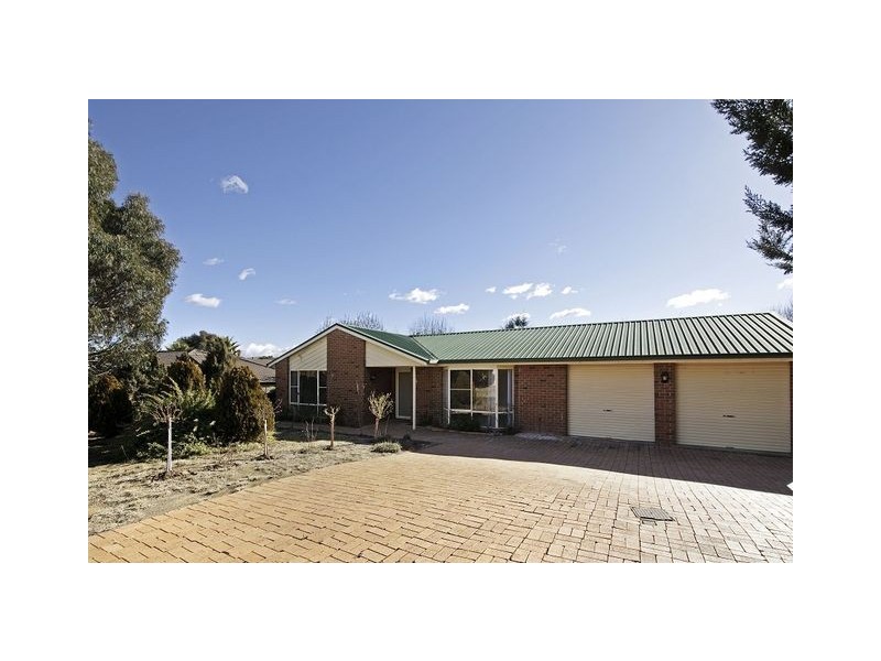 35 Macedon Crescent, Palmerston ACT 2913