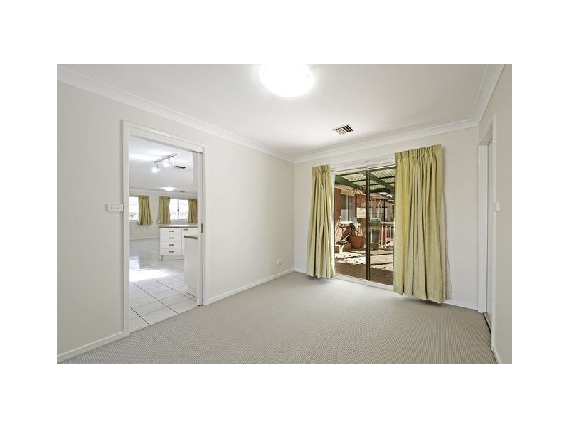 35 Macedon Crescent, Palmerston ACT 2913