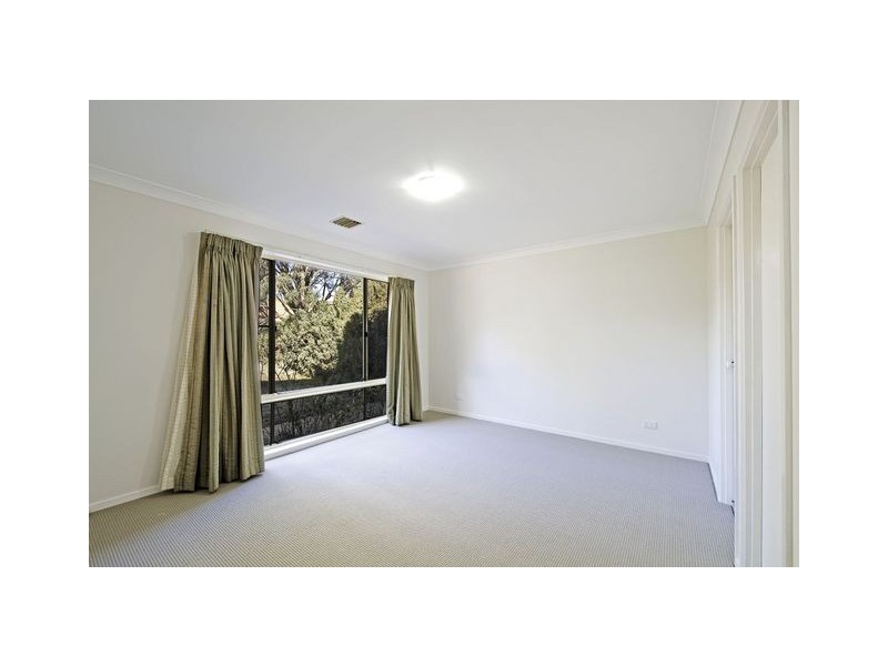 35 Macedon Crescent, Palmerston ACT 2913