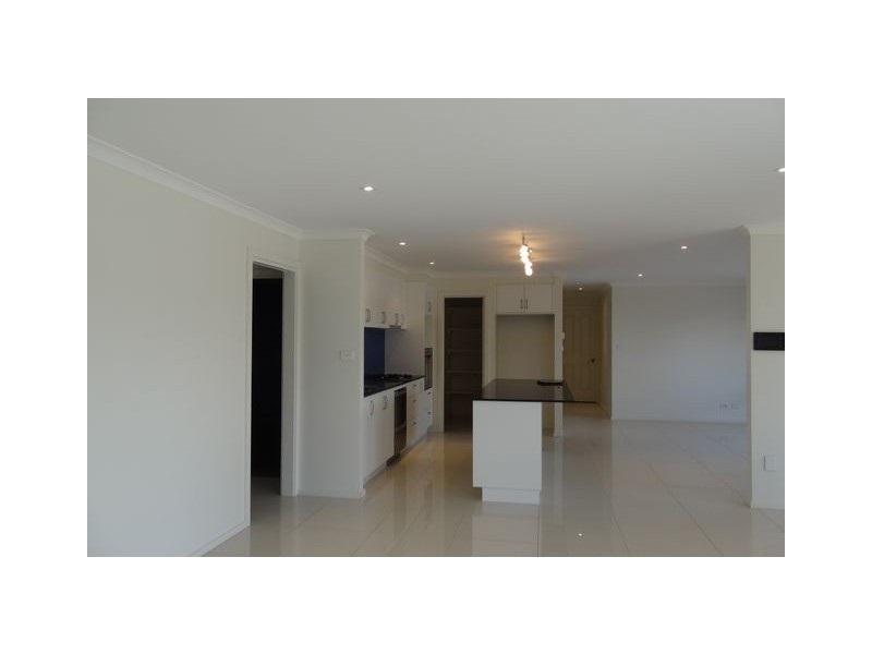 11 Kylie Tennant Street, Franklin ACT 2913