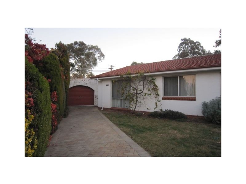 7a2 Belbin Place, Macquarie ACT 2614