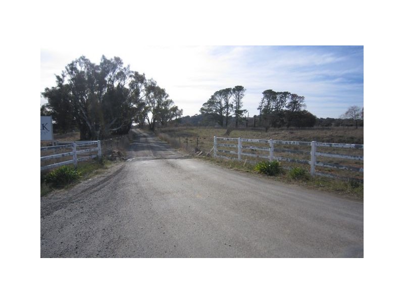 . Kaveneys Road, Hall ACT 2618