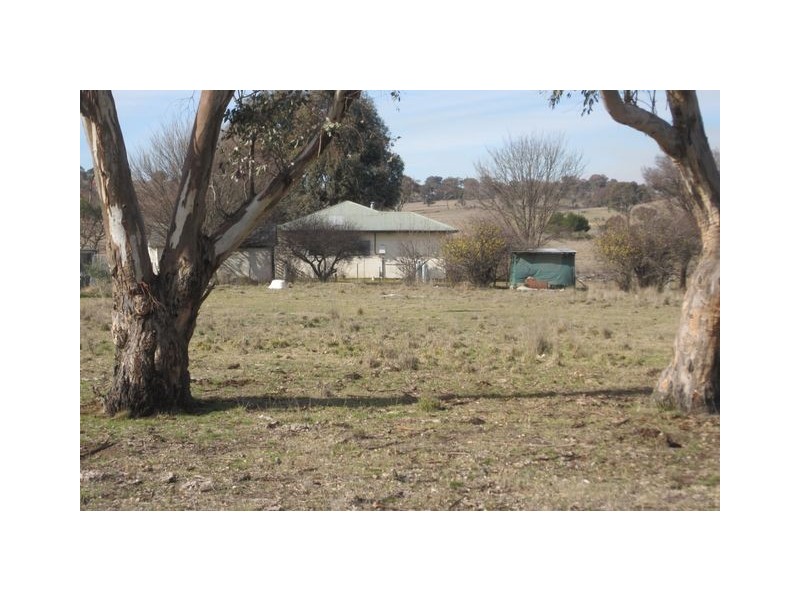 . Kaveneys Road, Hall ACT 2618