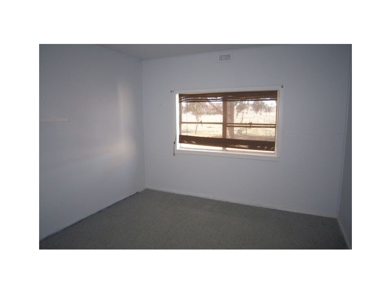 . Kaveneys Road, Hall ACT 2618