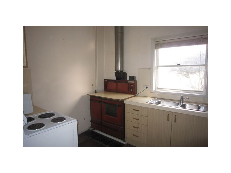 . Kaveneys Road, Hall ACT 2618