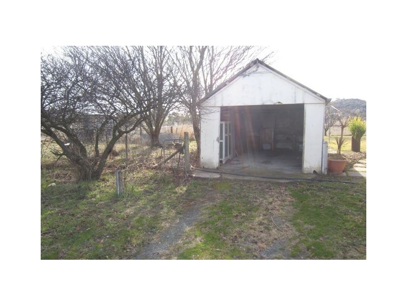 . Kaveneys Road, Hall ACT 2618