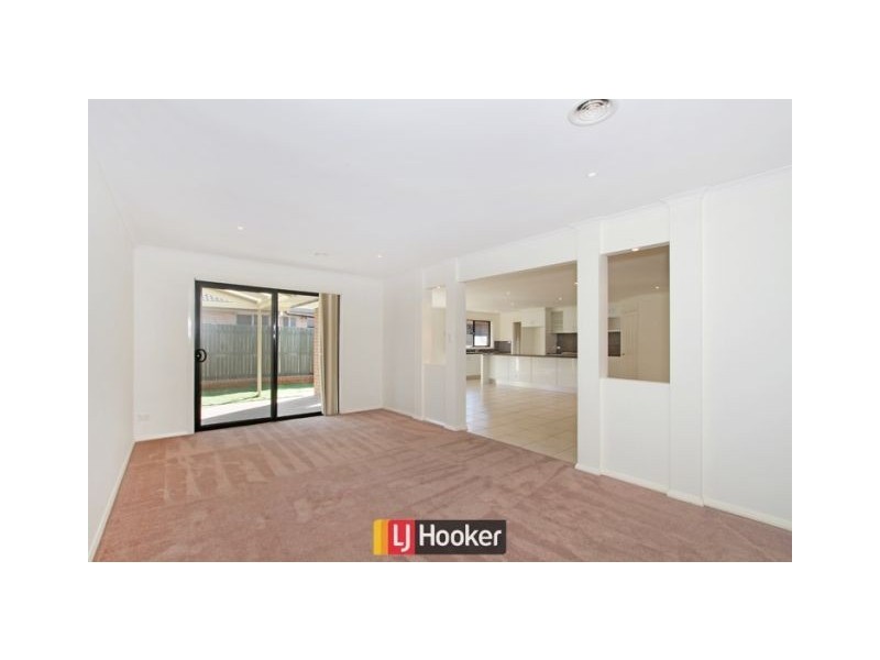 42 Kitty McEwan Street, Mckellar ACT 2617