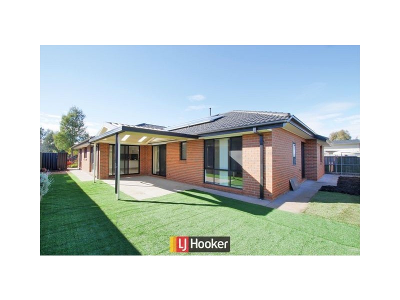 42 Kitty McEwan Street, Mckellar ACT 2617