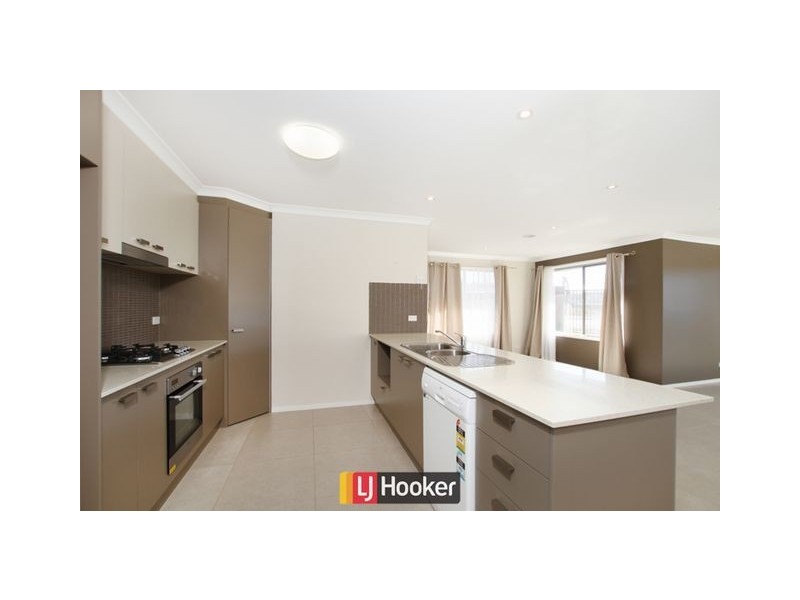 22/10 Charles Perkins Circuit, Bonner ACT 2914