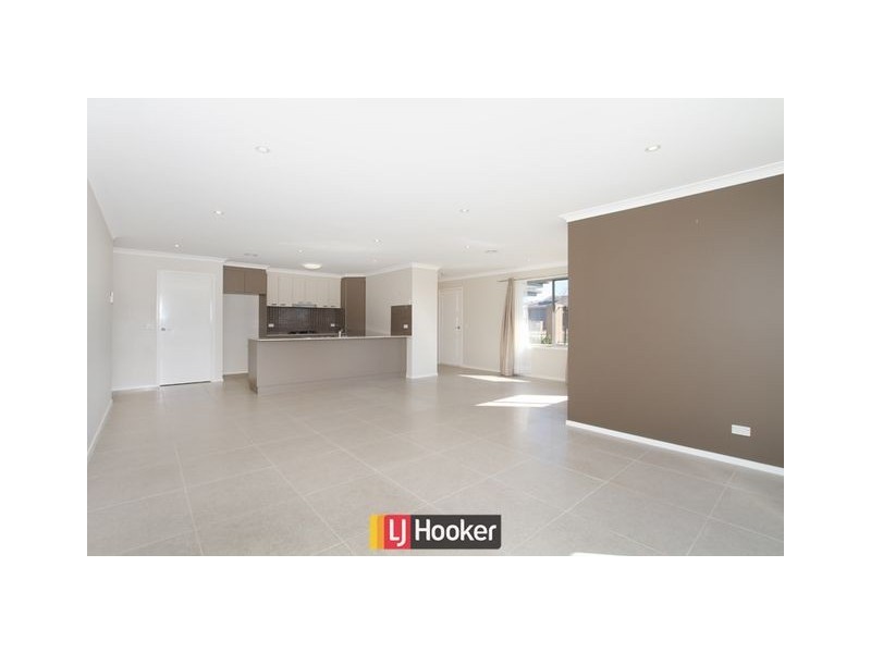 22/10 Charles Perkins Circuit, Bonner ACT 2914