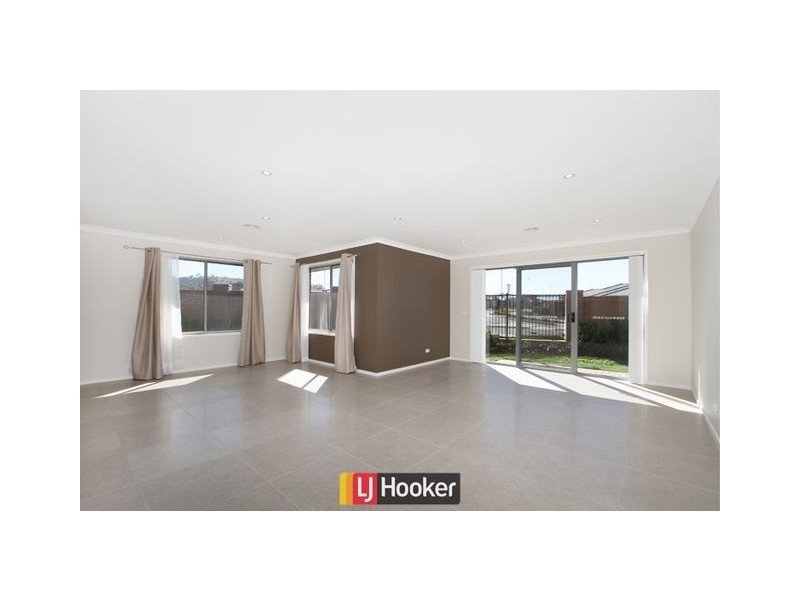 22/10 Charles Perkins Circuit, Bonner ACT 2914