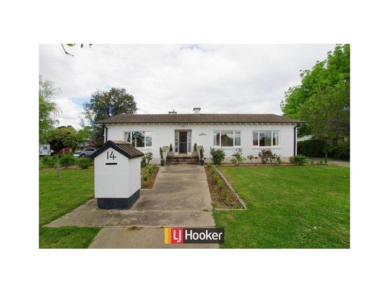 14 Dutton Street, Dickson ACT 2602