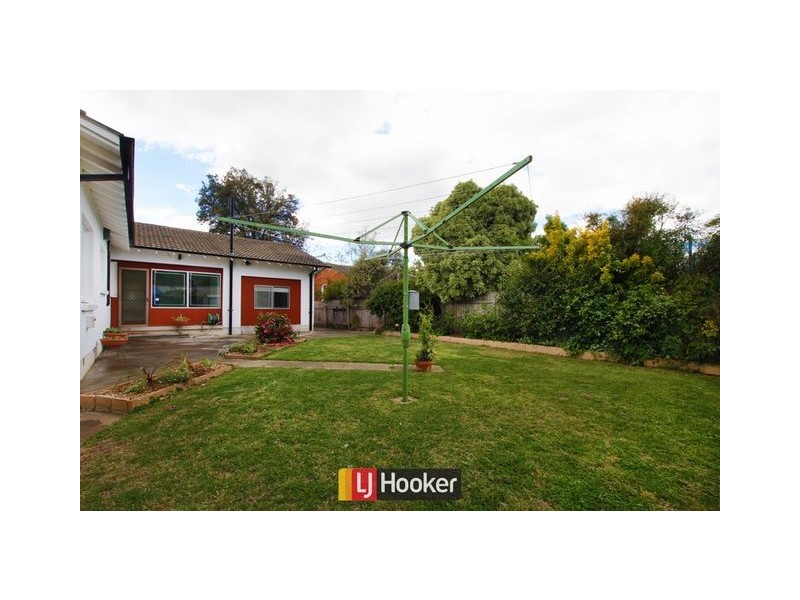 14 Dutton Street, Dickson ACT 2602