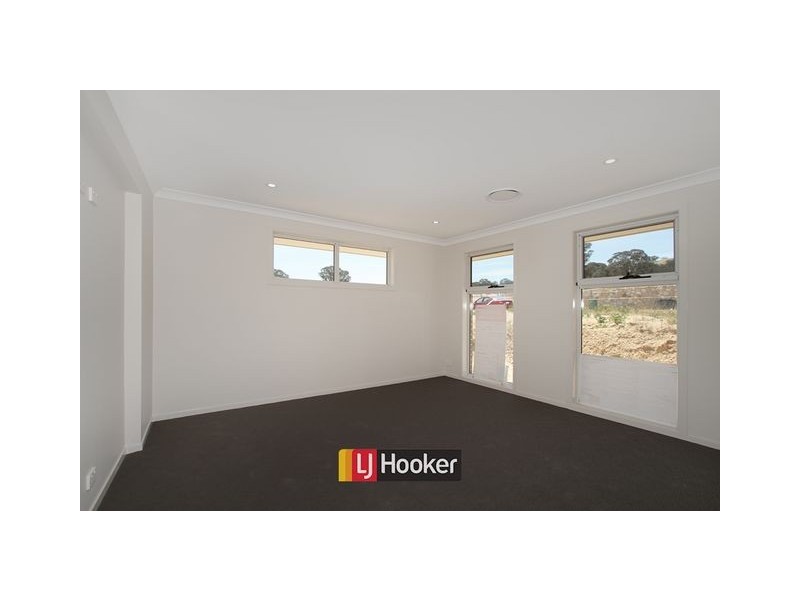35 Lucy Beeton Street, Bonner ACT 2914