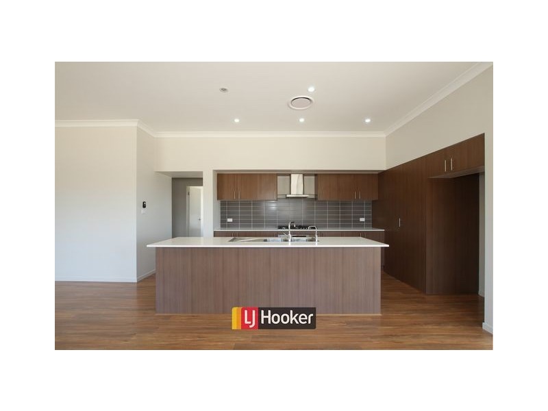 35 Lucy Beeton Street, Bonner ACT 2914