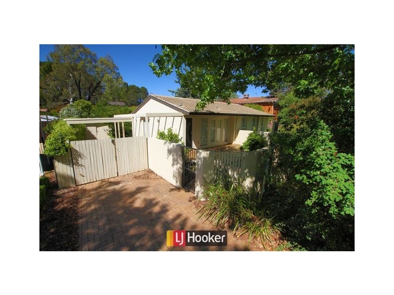 4 Fenner Street, Downer ACT 2602