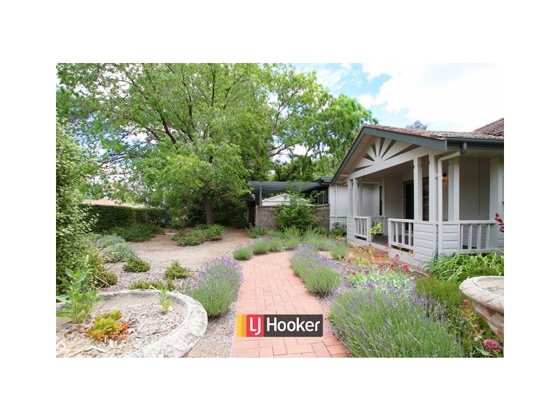 12 Hargraves Crescent, Ainslie ACT 2602