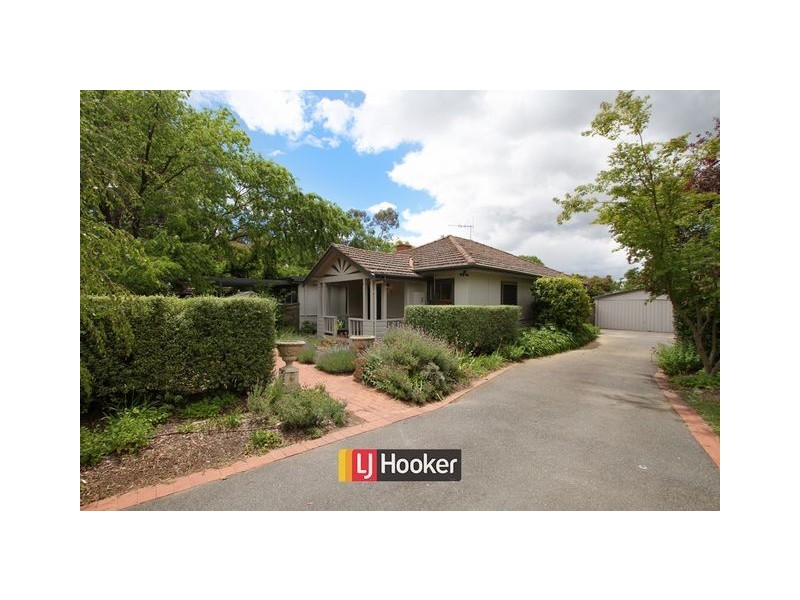 12 Hargraves Crescent, Ainslie ACT 2602