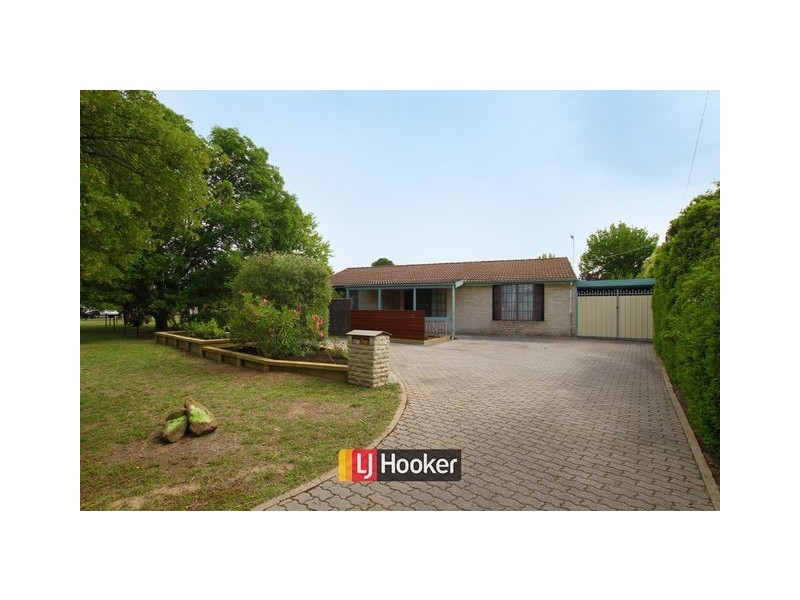 6a Owen Crescent, Lyneham ACT 2602