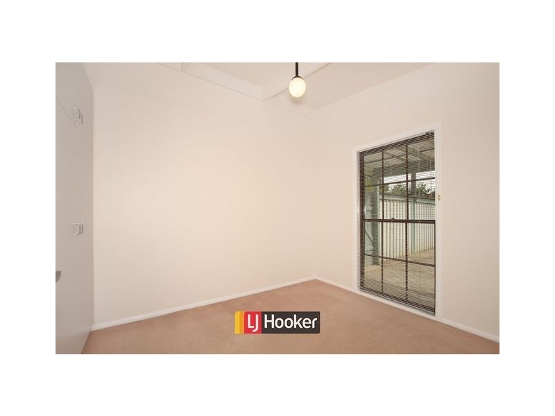 6a Owen Crescent, Lyneham ACT 2602