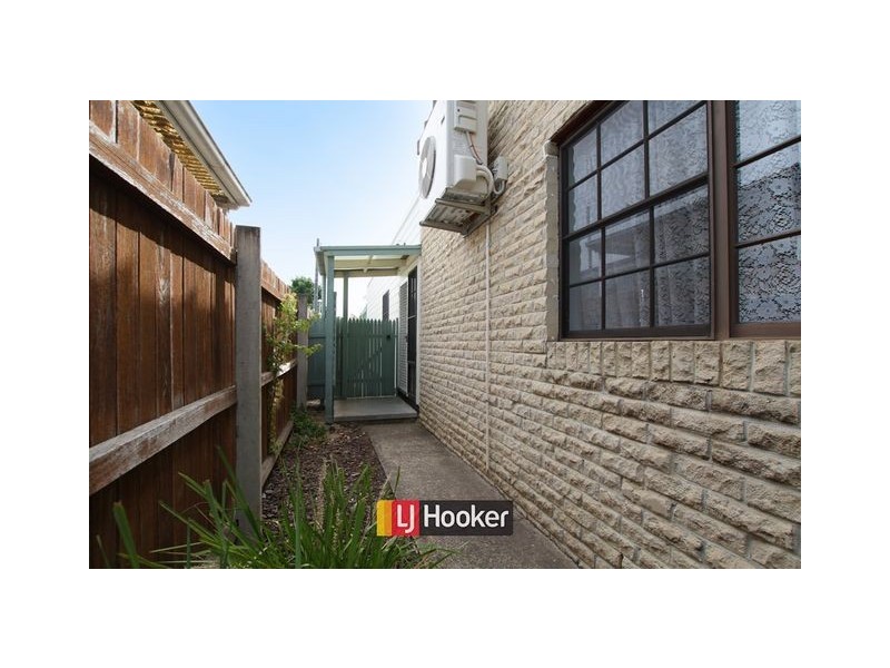 6a Owen Crescent, Lyneham ACT 2602