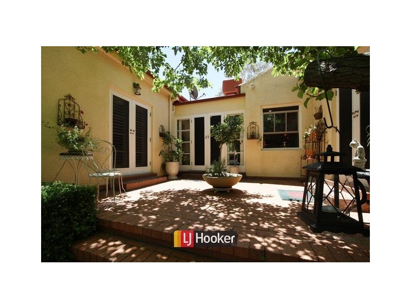 12 Allambee Street, Reid ACT 2612