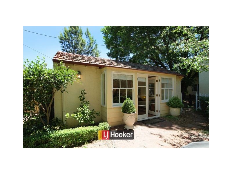 12 Allambee Street, Reid ACT 2612