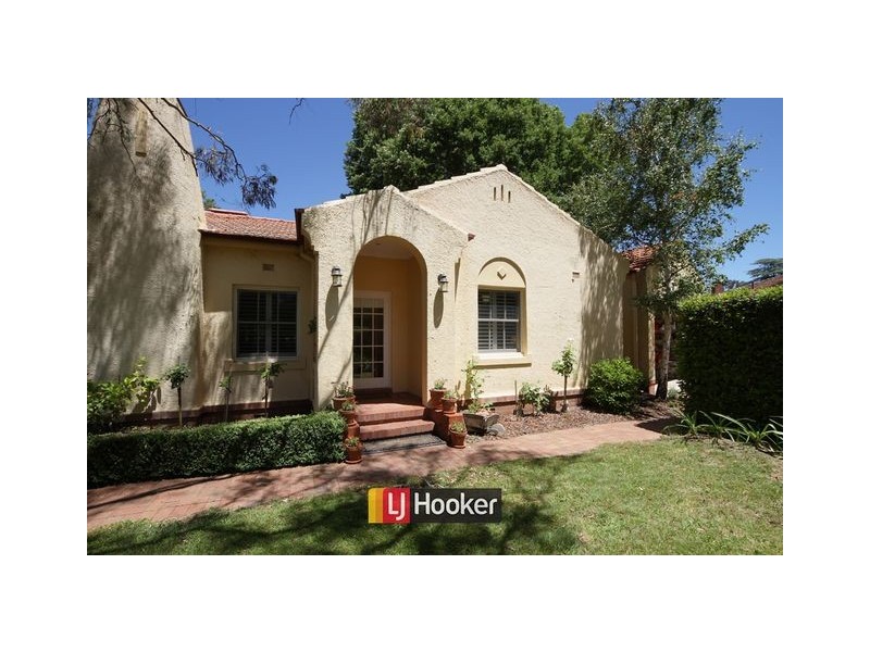 12 Allambee Street, Reid ACT 2612