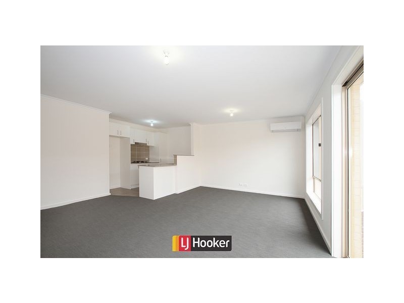 4/35 Clare Burton Street, Franklin ACT 2913