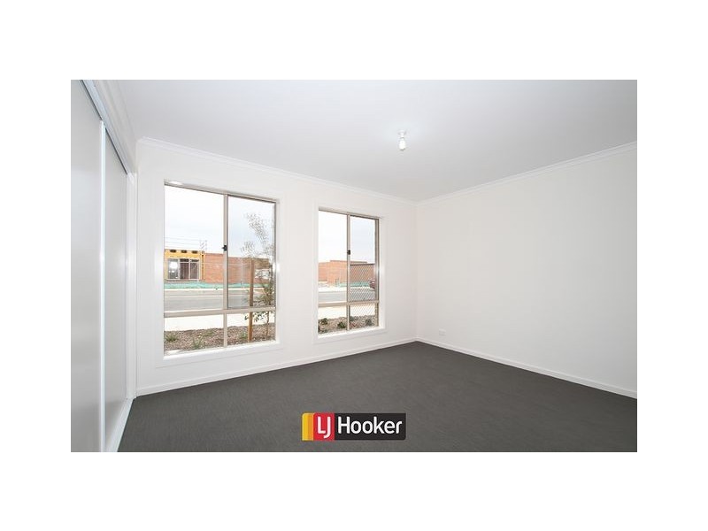 4/35 Clare Burton Street, Franklin ACT 2913