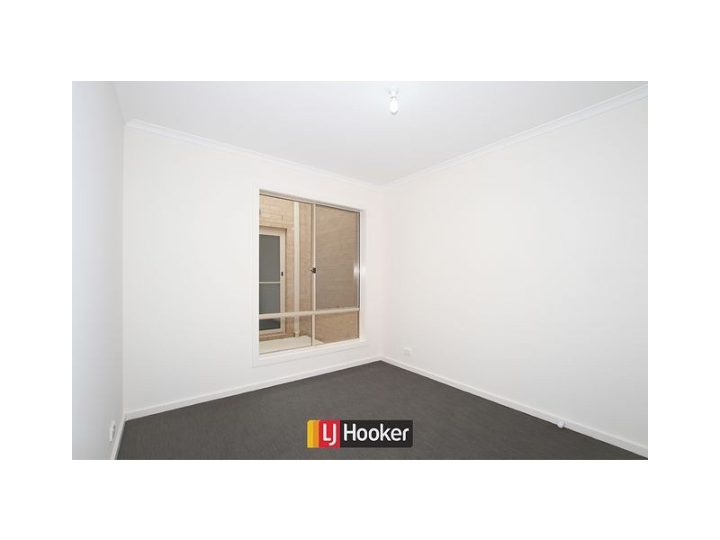4/35 Clare Burton Street, Franklin ACT 2913