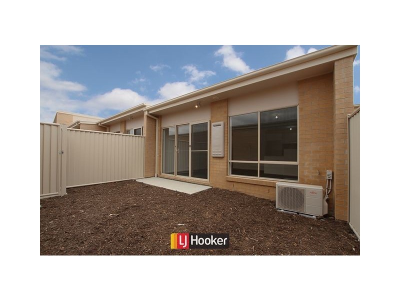 4/35 Clare Burton Street, Franklin ACT 2913