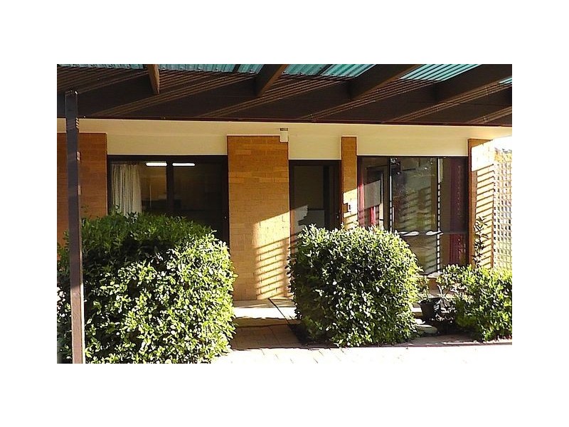 4 McGhie Place, Latham ACT 2615