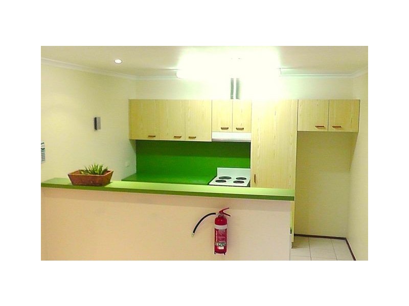 4 McGhie Place, Latham ACT 2615
