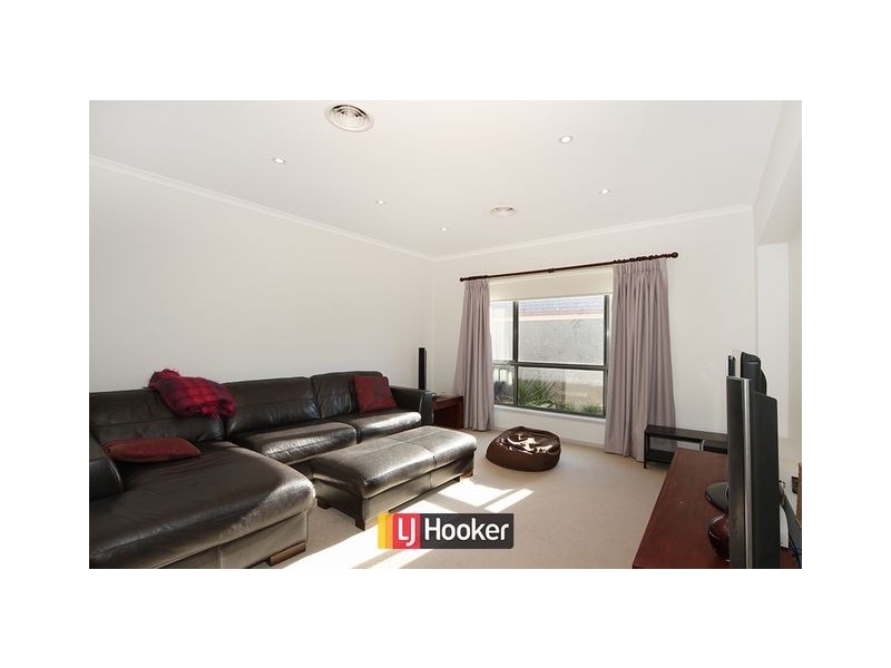 53 Flos Greig Street, Watson ACT 2602