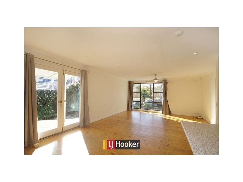 8 Jordan Place, Watson ACT 2602