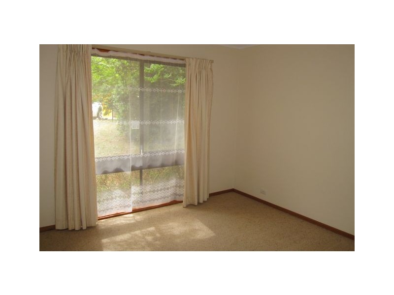 7 Piguenit Close, Lyneham ACT 2602
