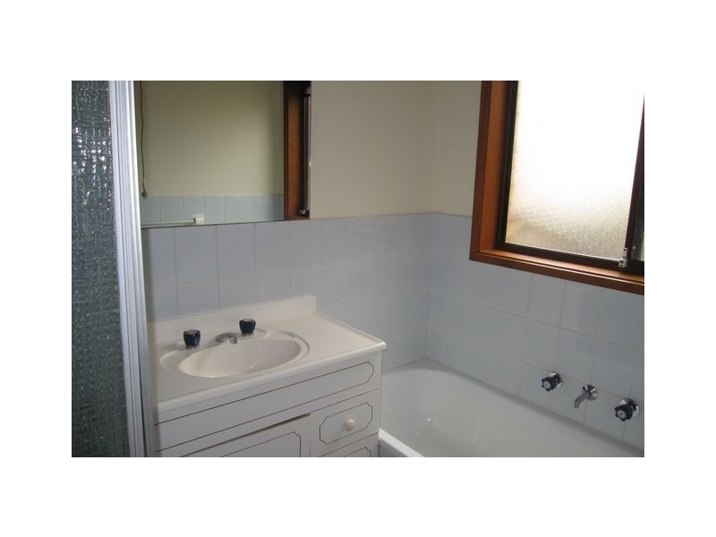 7 Piguenit Close, Lyneham ACT 2602