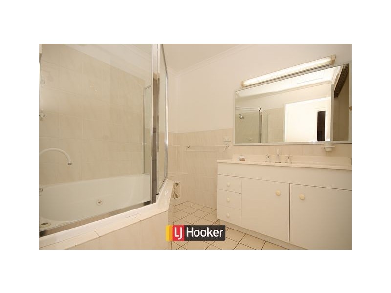 10/70-76 Madigan Street, Hackett ACT 2602