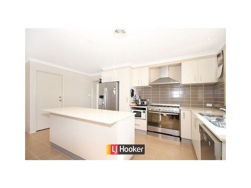 9 Dinah Street, Bonner ACT 2914