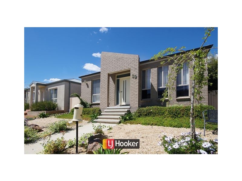 39 Kings Canyon Street, Harrison ACT 2914